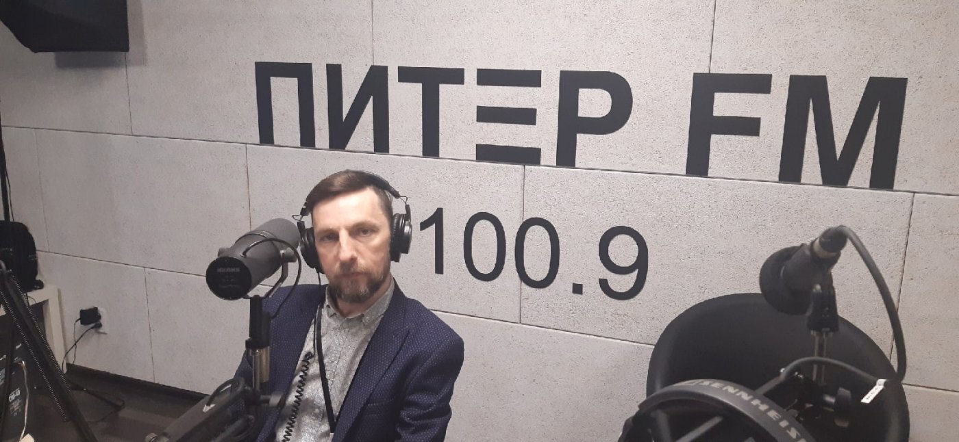 «Ощущение разговора с человеком, а не с алгоритмом»: как Музей истории религии использует радио для привлечения аудитории